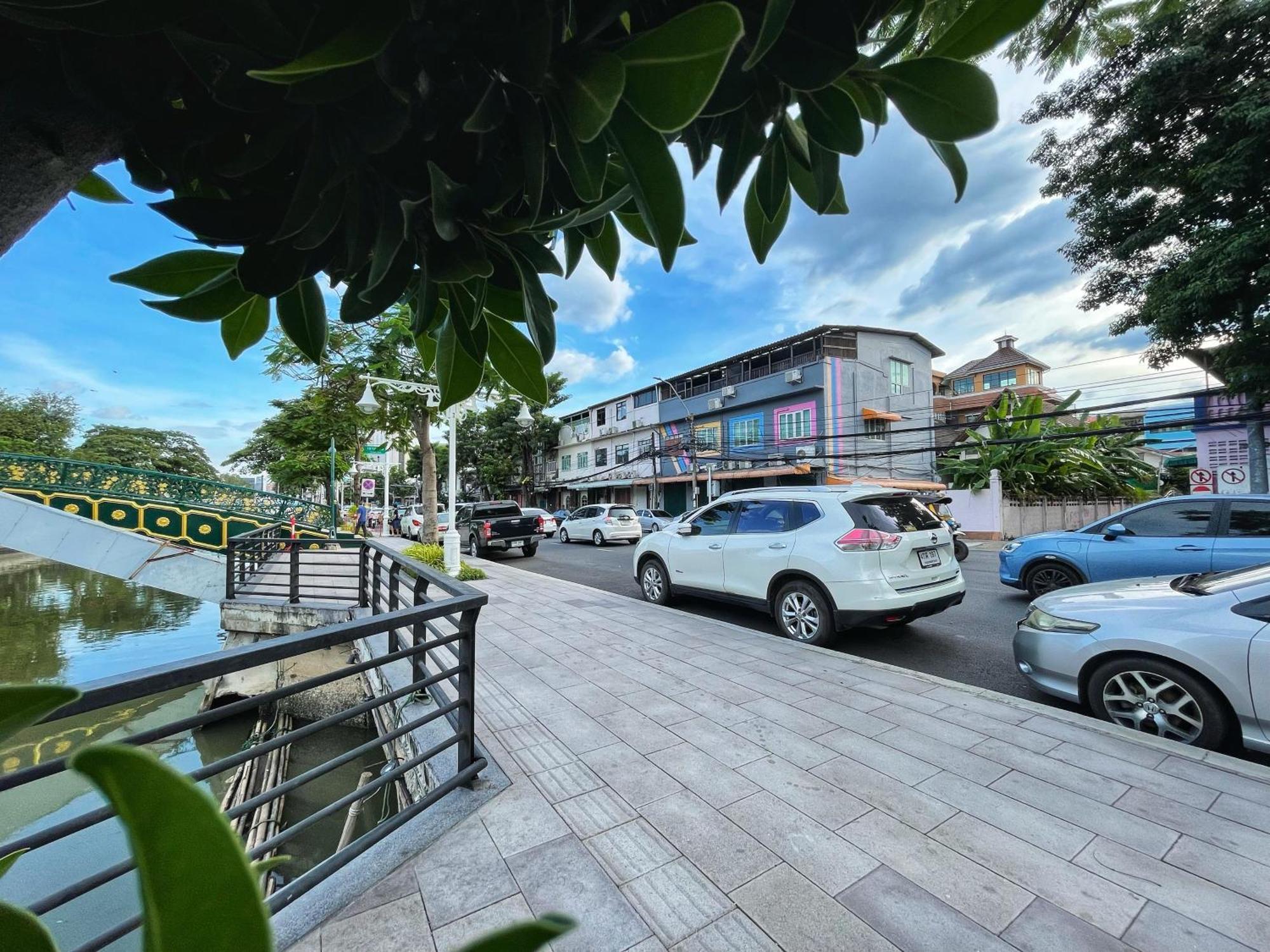 The Serene House Bangkok Exterior foto