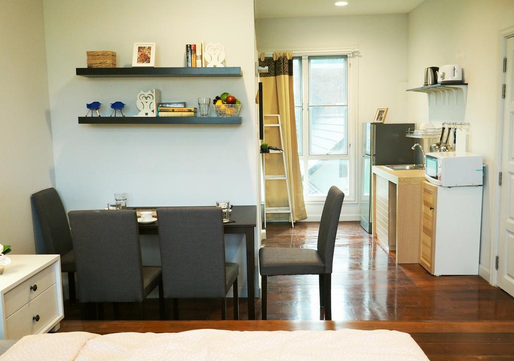 The Serene House Bangkok Exterior foto